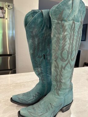 Old Gringo Aqua Mayra 7 Turquoise Western Cowboy Boots with Embroidered Detail